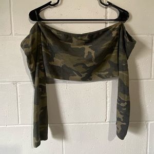 Camo long sleeve crop top